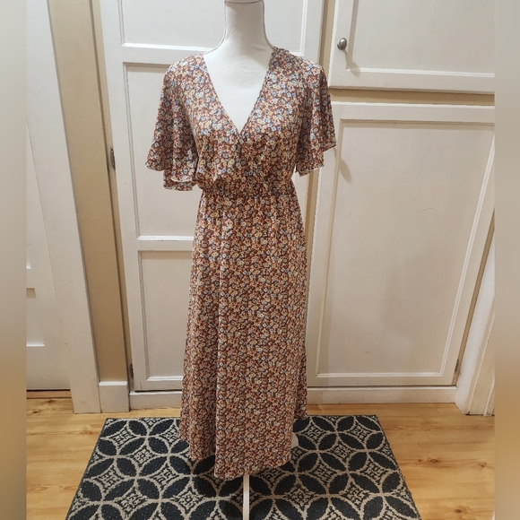 SHEIN Women's Ditsy Floral Print Ruffle Hem Dress NWT - Picture 3 of 15